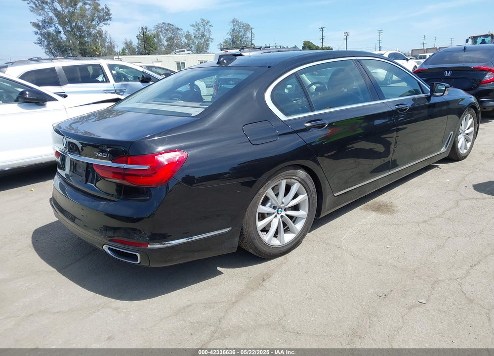 2019 BMW 7 SERIES VIN: WBA7E2C56KB216989
