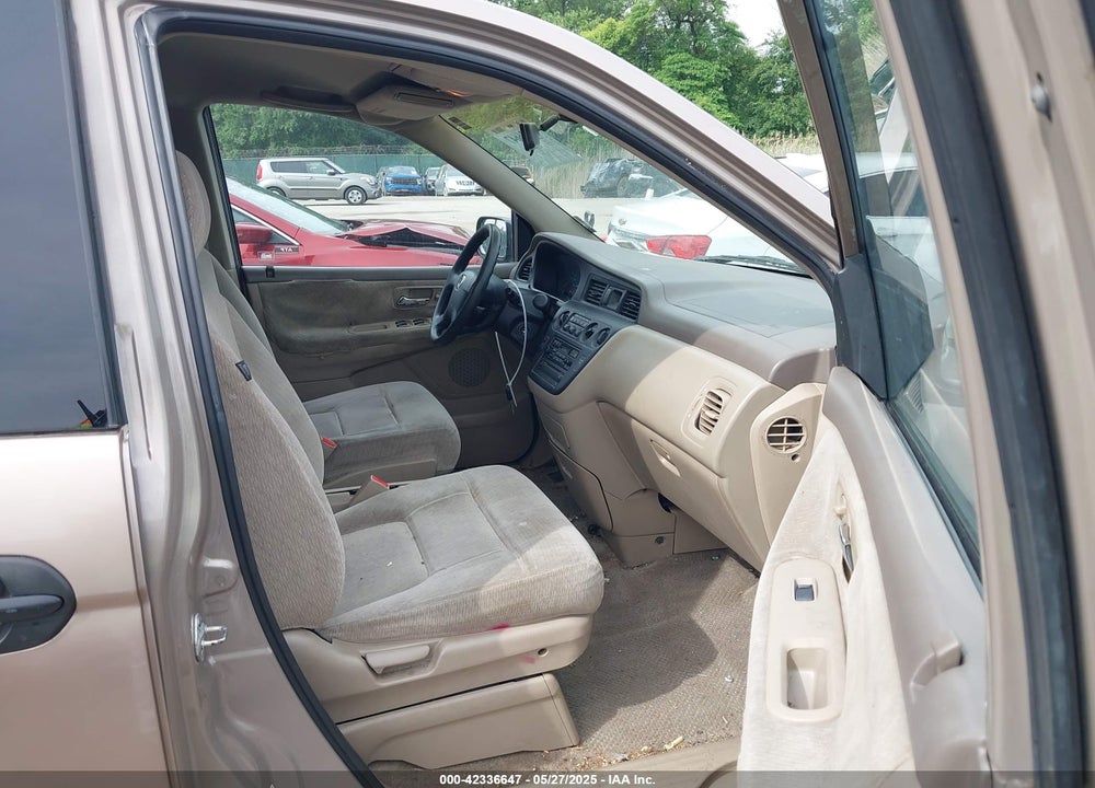 2003 HONDA ODYSSEY LX VIN: 5FNRL18573B010373