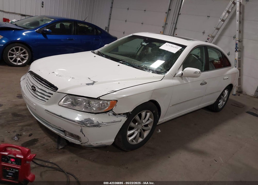 2008 HYUNDAI AZERA LIMITED VIN: KMHFC46F98A298196