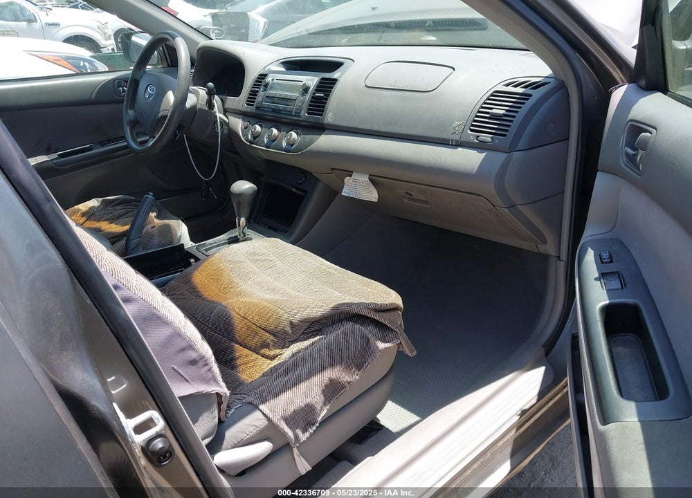 2005 TOYOTA CAMRY LE VIN: 4T1BE32K15U528605