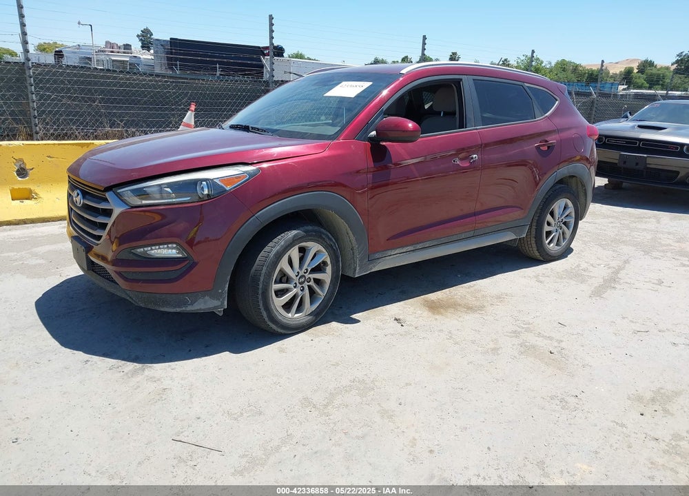 2017 HYUNDAI TUCSON SE VIN: KM8J3CA41HU302363