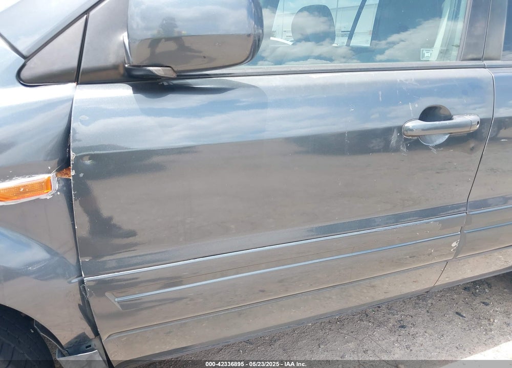 2006 HONDA PILOT EX VIN: 2HKYF18406H503389