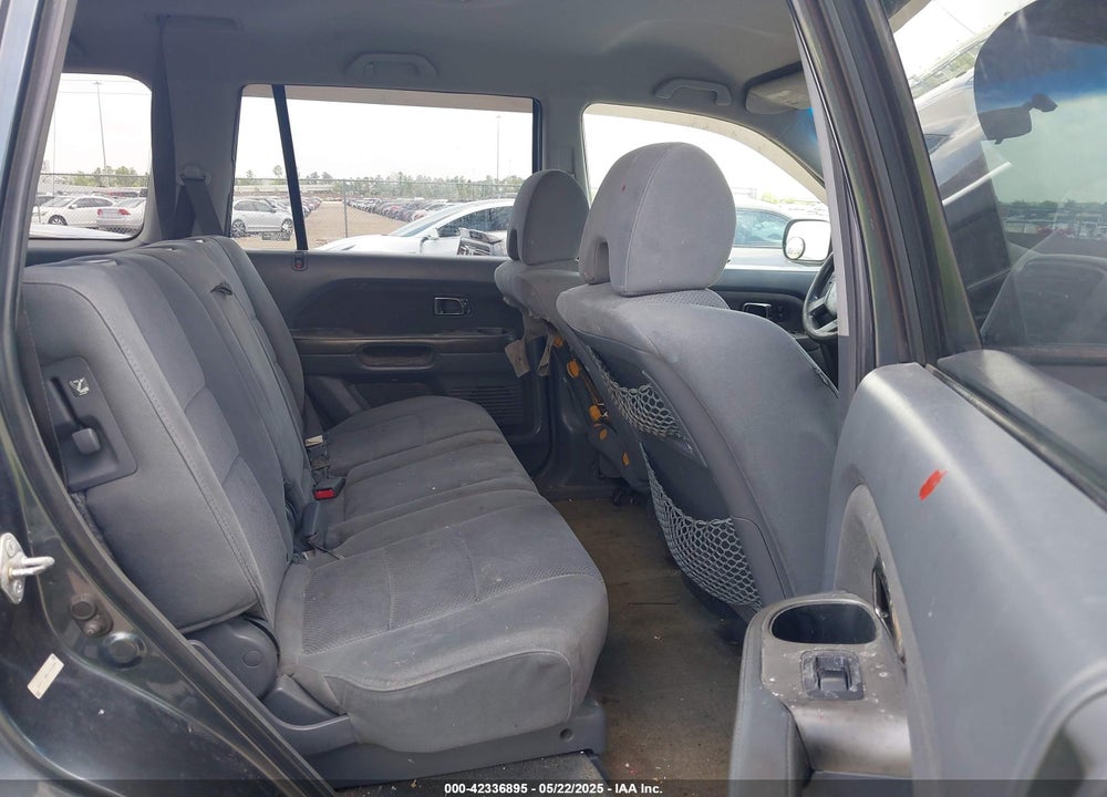 2006 HONDA PILOT EX VIN: 2HKYF18406H503389
