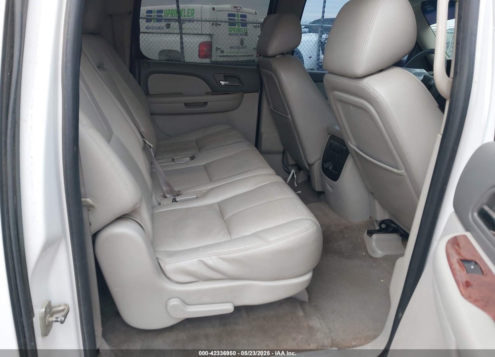 2013 CHEVROLET SUBURBAN 1500 VIN: 1GNSCJE05DR147101