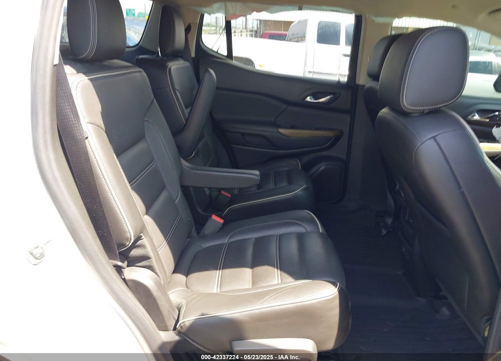 2018 GMC ACADIA VIN: 1GKKNPLS3JZ235817