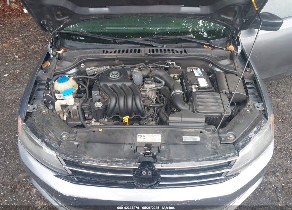 2015 VOLKSWAGEN JETTA VIN: 3VW2K7AJ1FM331434