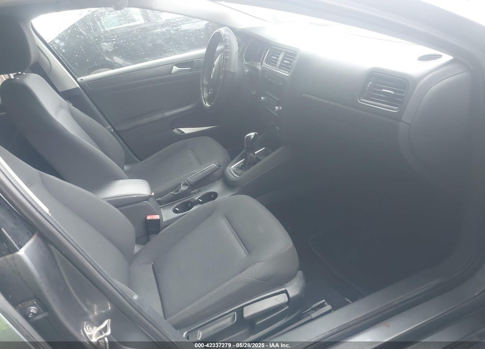 2015 VOLKSWAGEN JETTA VIN: 3VW2K7AJ1FM331434