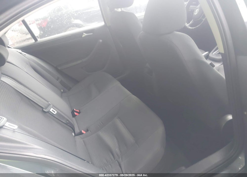 2015 VOLKSWAGEN JETTA VIN: 3VW2K7AJ1FM331434
