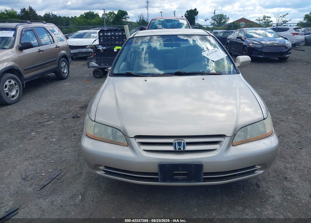 2001 HONDA ACCORD 2.3 LX VIN: 1HGCG66511A004764