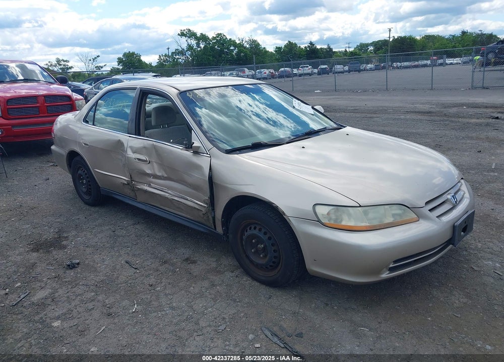 2001 HONDA ACCORD 2.3 LX VIN: 1HGCG66511A004764