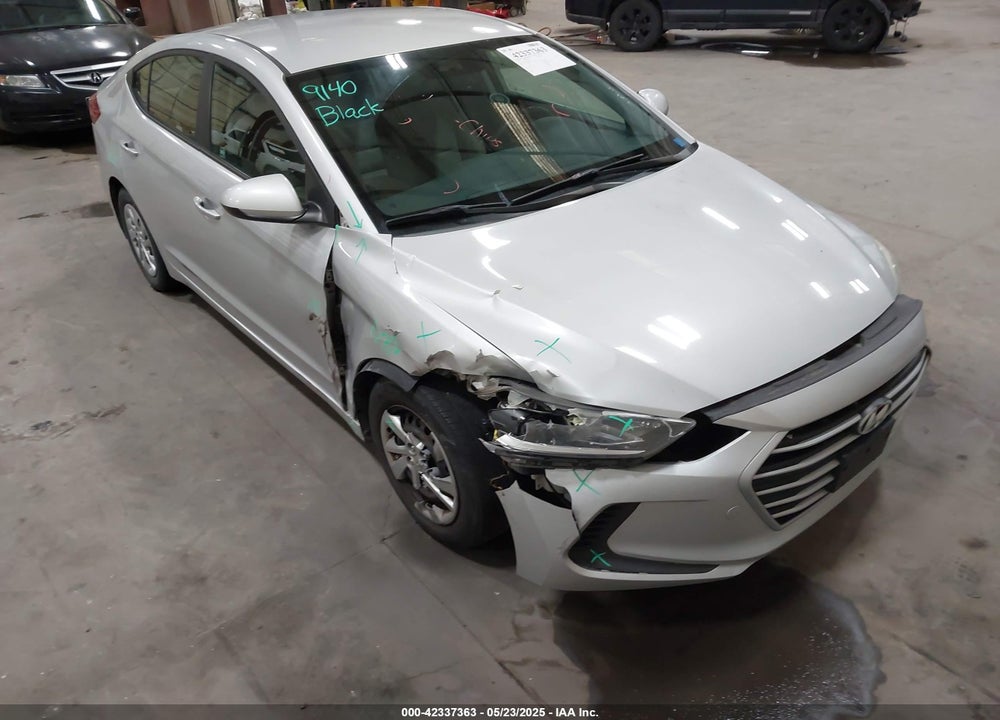 2018 HYUNDAI ELANTRA SE VIN: KMHD74LF2JU502065