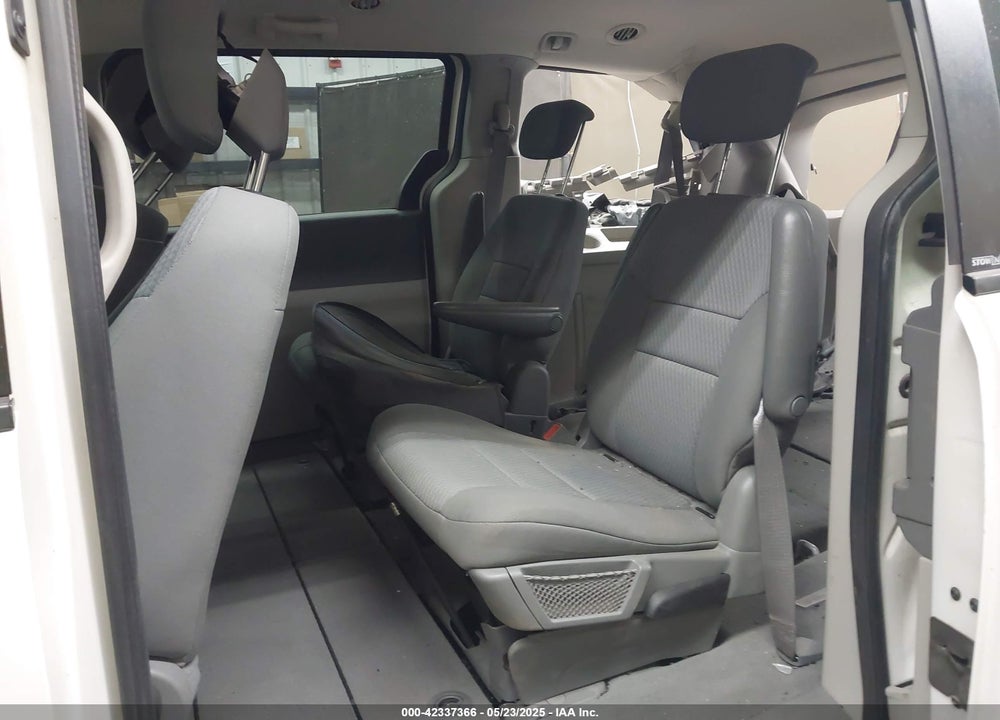 2010 DODGE GRAND CARAVAN SE VIN: 2D4RN4DE5AR405285