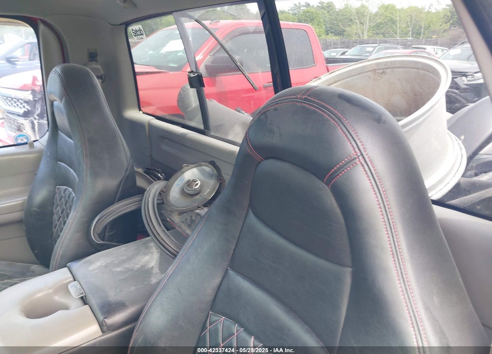 2000 FORD F-150 SVT LIGHTNING VIN: 2FTZF0731YCA59326
