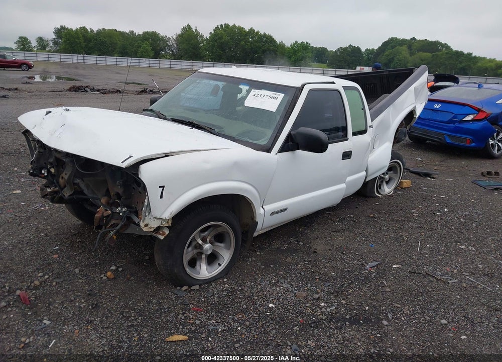 2002 CHEVROLET S-10 VIN: 1GCCS19WX28188728