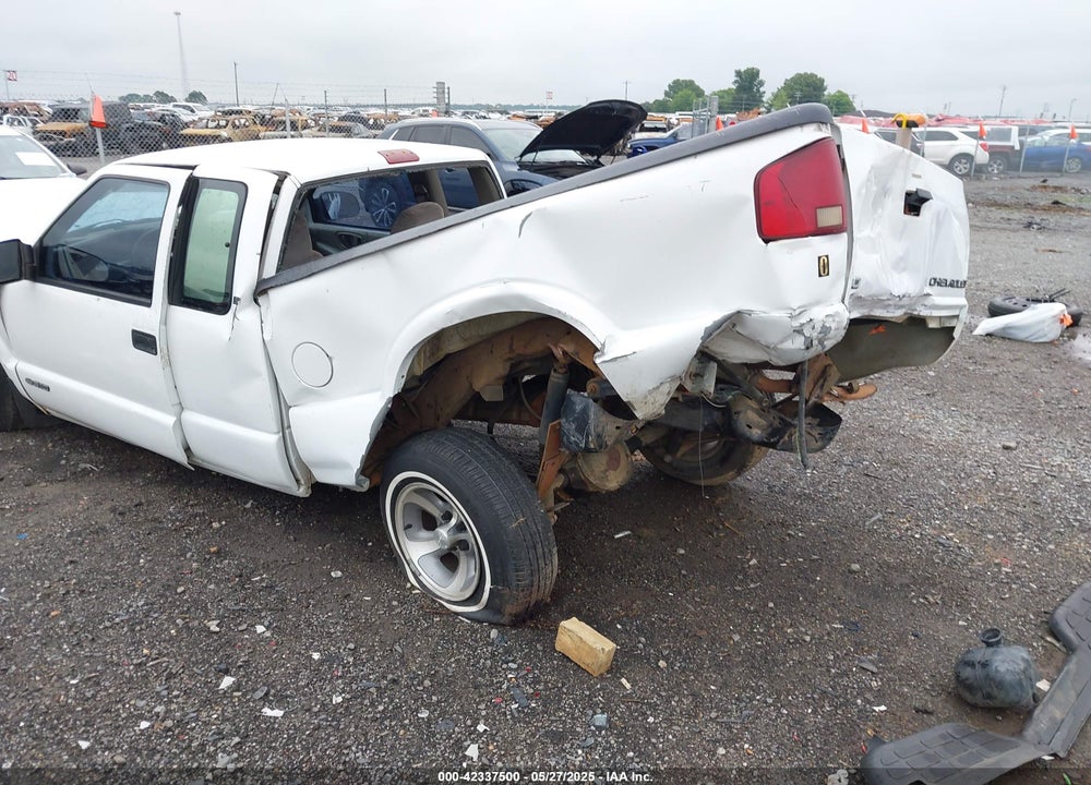 2002 CHEVROLET S-10 VIN: 1GCCS19WX28188728