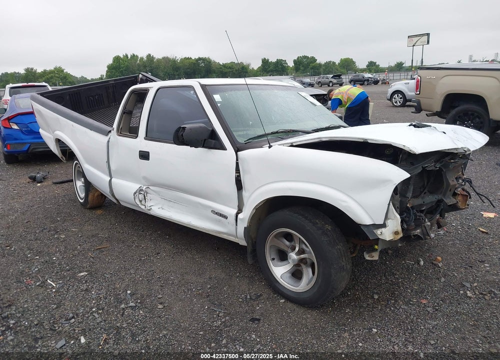 2002 CHEVROLET S-10 VIN: 1GCCS19WX28188728