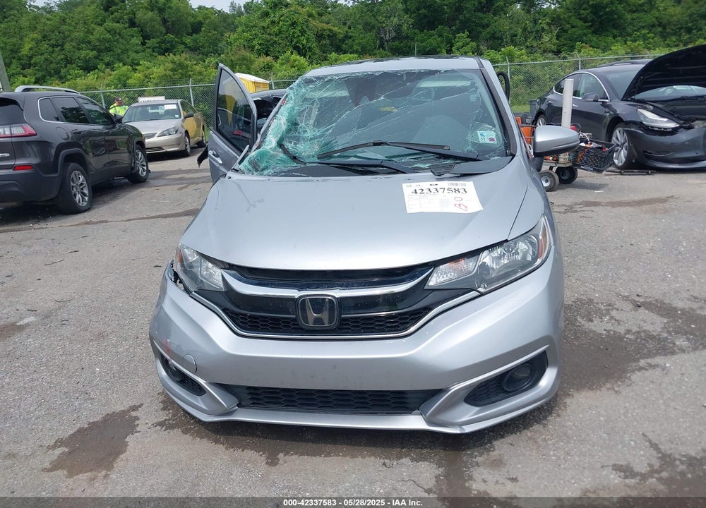 2018 HONDA FIT EX VIN: 3HGGK5H81JM718009