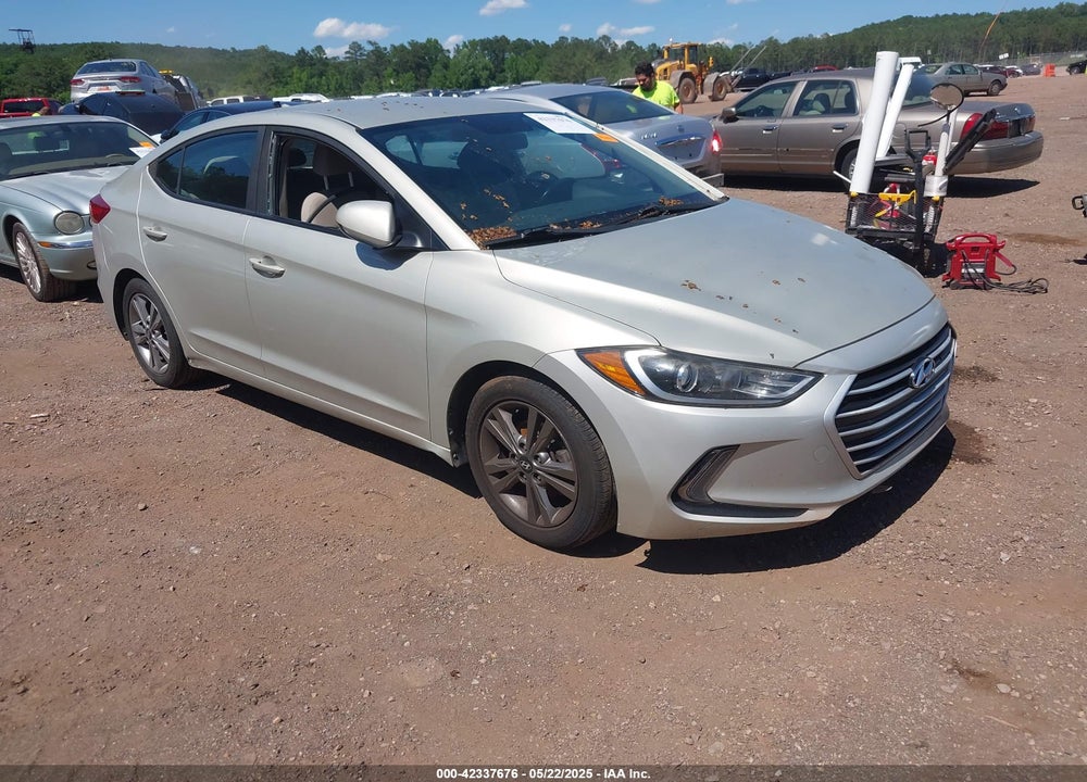 2017 HYUNDAI ELANTRA SE VIN: KMHD84LF5HU209560