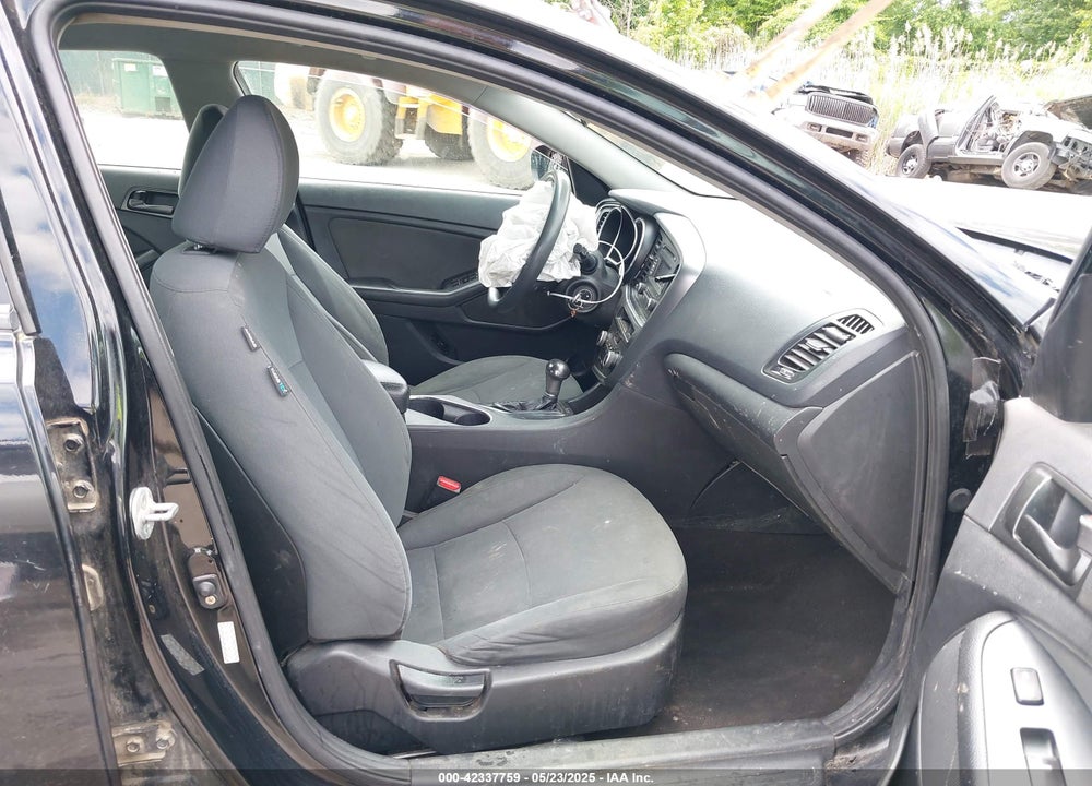 2015 KIA OPTIMA VIN: KNAGM4A71F5652527