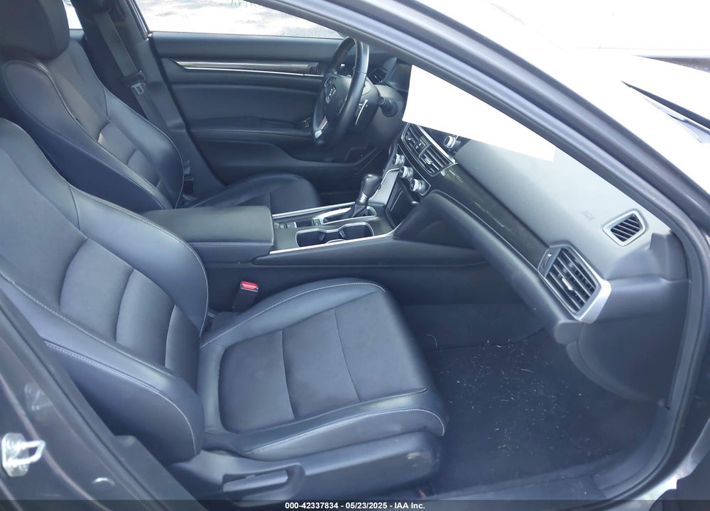 2018 HONDA ACCORD VIN: 1HGCV1F30JA005928