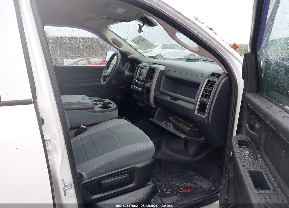 2017 RAM 1500 EXPRESS 4X4 6'4 BOX VIN: 1C6RR7FT6HS642169
