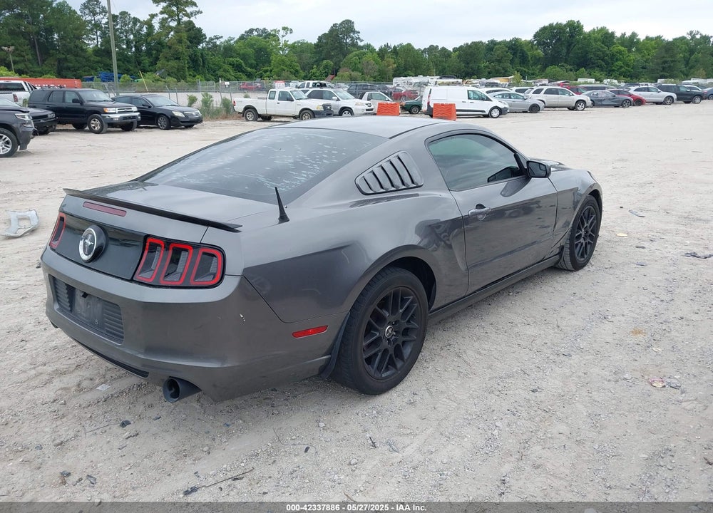 2014 FORD MUSTANG VIN: 1ZVBP8AM1E5258913