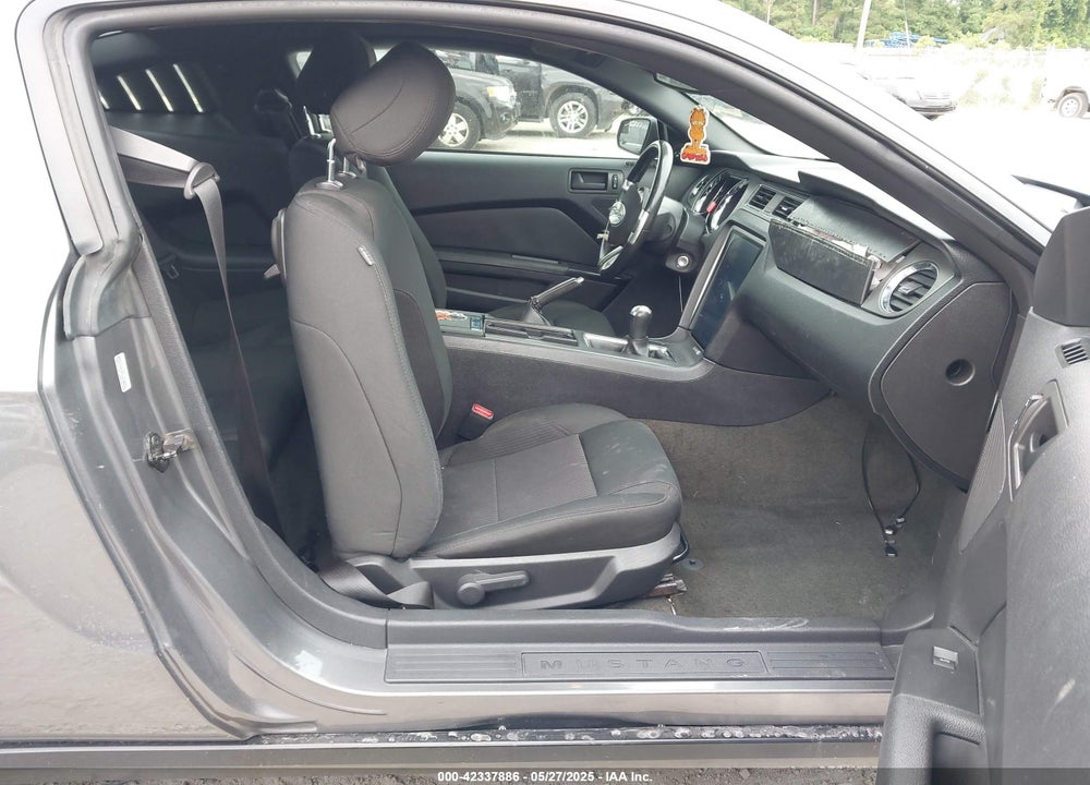 2014 FORD MUSTANG VIN: 1ZVBP8AM1E5258913