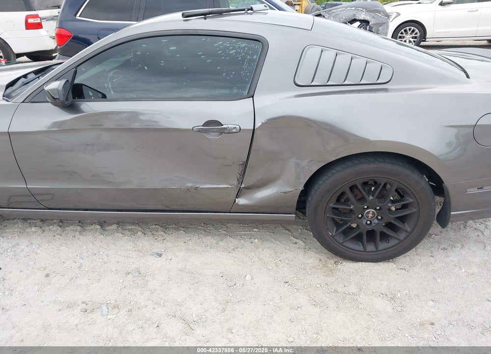 2014 FORD MUSTANG VIN: 1ZVBP8AM1E5258913