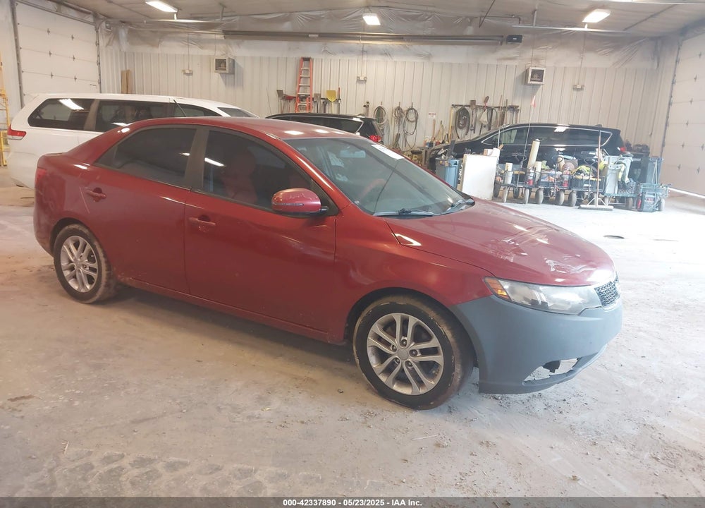 2011 KIA FORTE EX VIN: KNAFU4A20B5461935