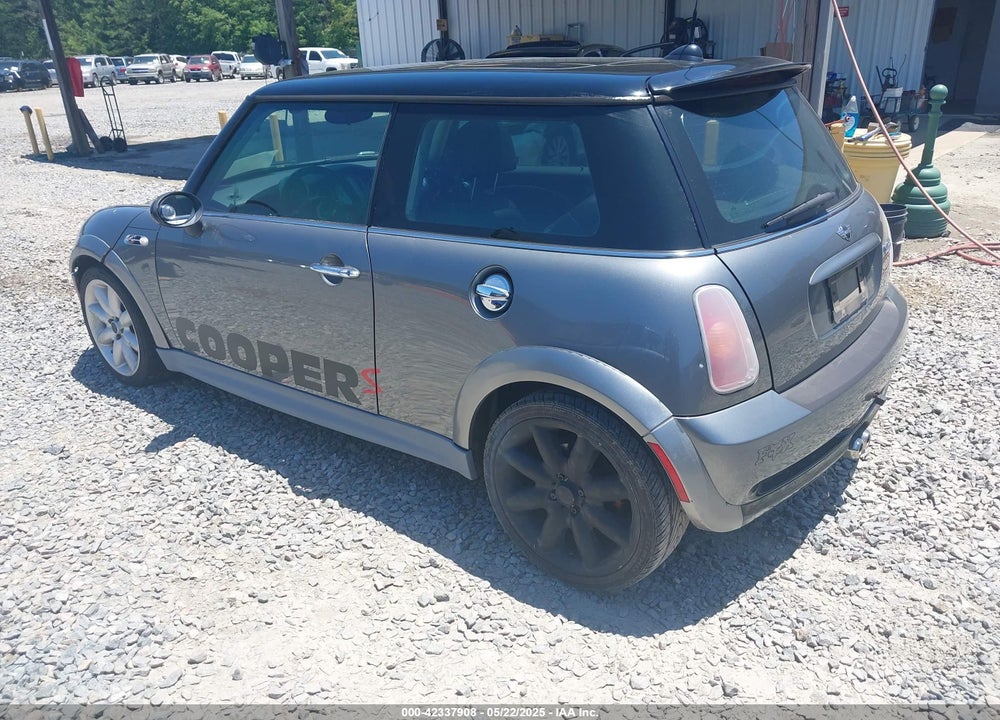 2004 MINI COOPER S VIN: WMWRE33444TD78125