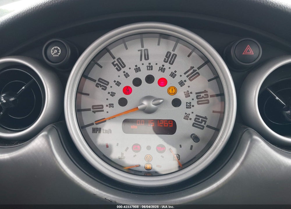 2004 MINI COOPER S VIN: WMWRE33444TD78125