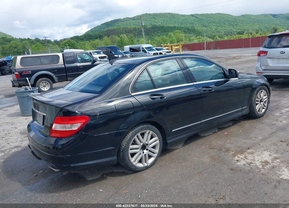 2008 MERCEDES-BENZ C 300 VIN: WDDGF81X98F172078