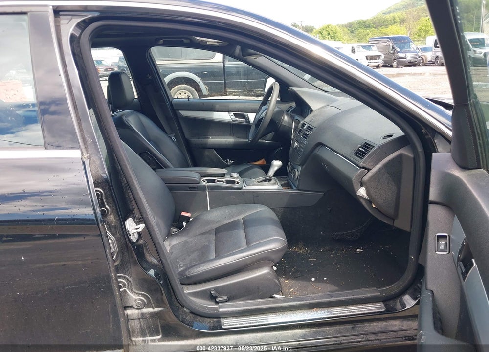 2008 MERCEDES-BENZ C 300 VIN: WDDGF81X98F172078