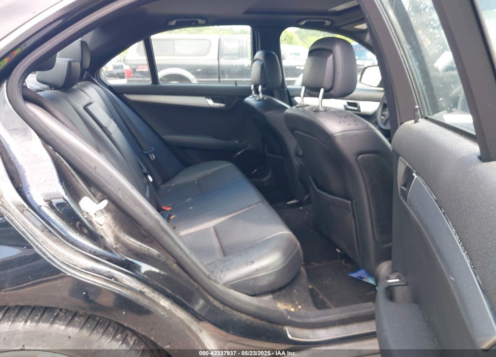 2008 MERCEDES-BENZ C 300 VIN: WDDGF81X98F172078