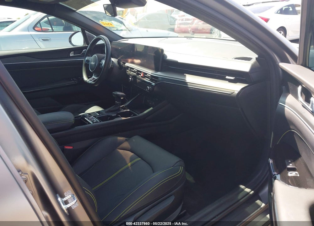 2025 KIA K5 VIN: KNAG44J82S5283857