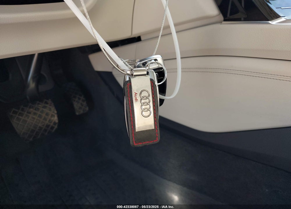 2022 AUDI E-TRON VIN: WA1LAAGEXNB010526