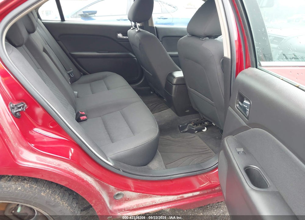 2010 FORD FUSION VIN: 3FAHP0HA2AR170198
