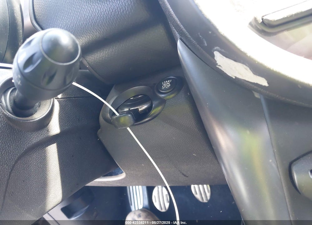 2014 MINI COOPER VIN: WMWZC3C50EWP51835
