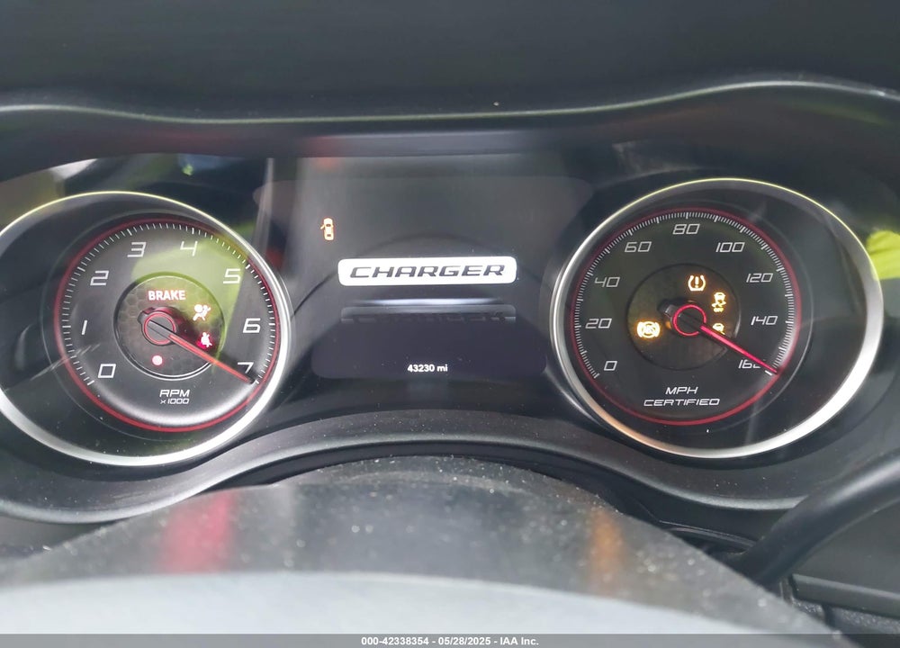 2021 DODGE CHARGER POLICE AWD VIN: 2C3CDXKG8MH668915