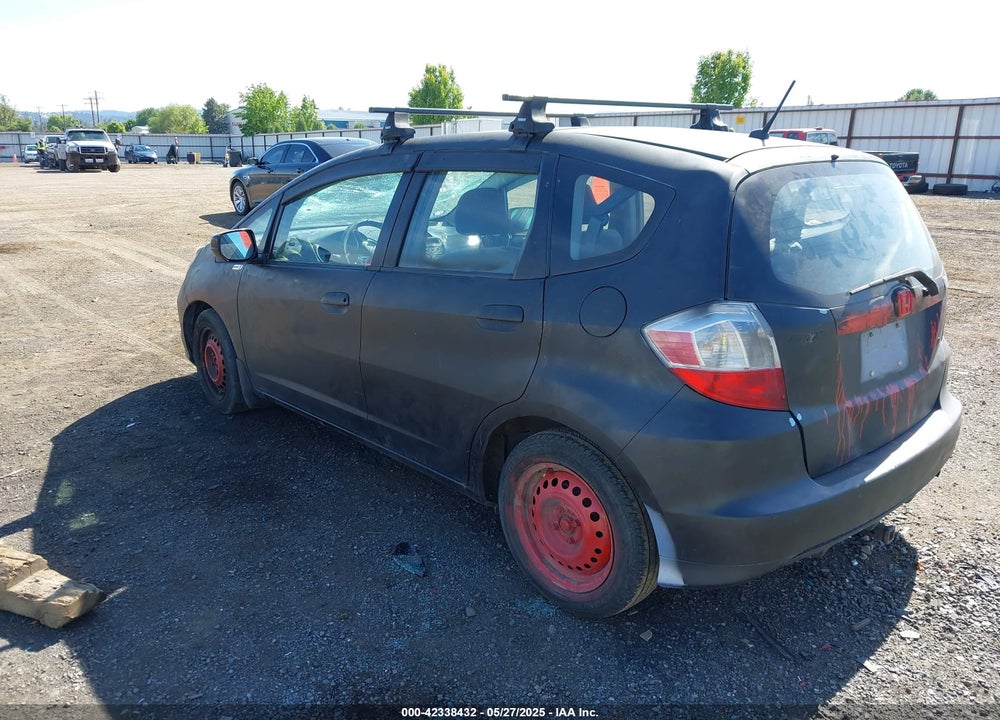 2010 HONDA FIT VIN: JHMGE8H21AC016498