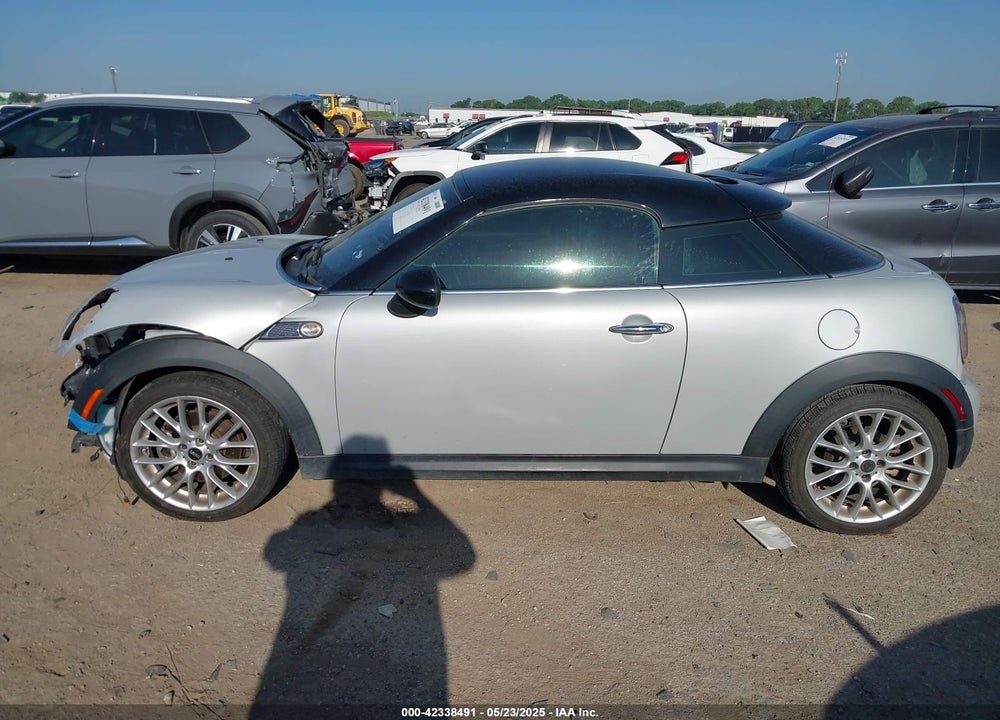 2012 MINI COOPER S VIN: WMWSX3C52CT465571