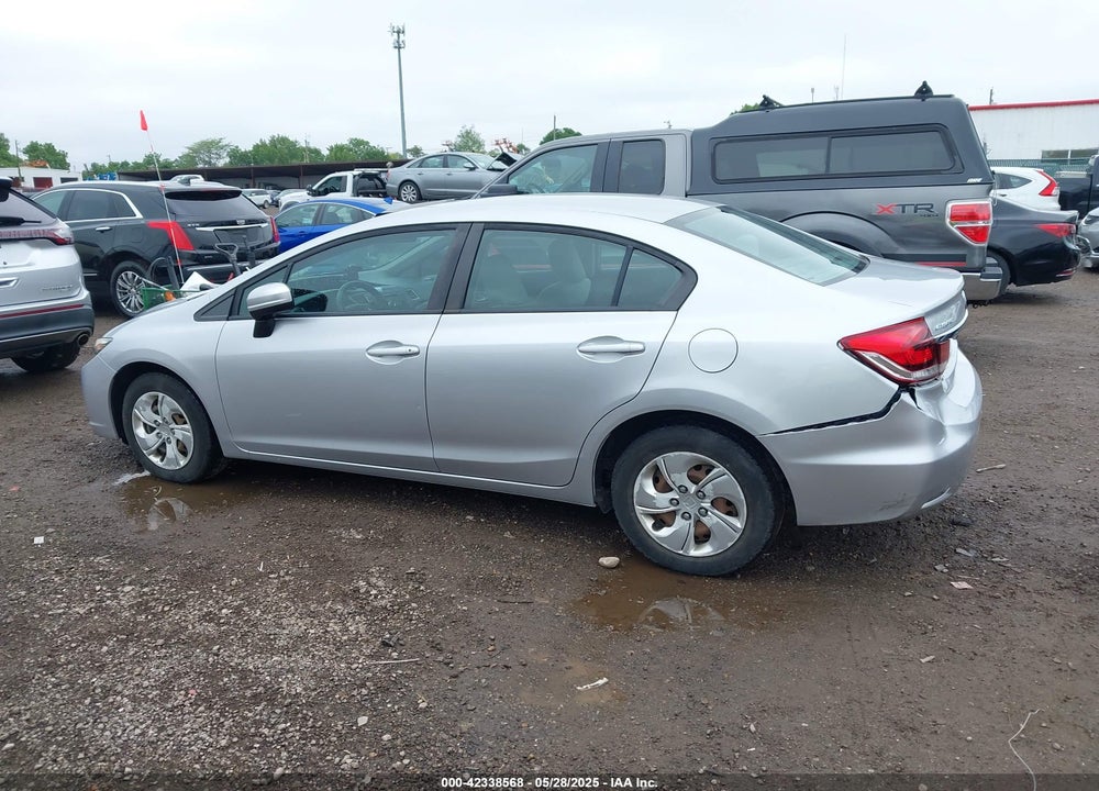 2015 HONDA CIVIC LX VIN: 19XFB2F5XFE219020