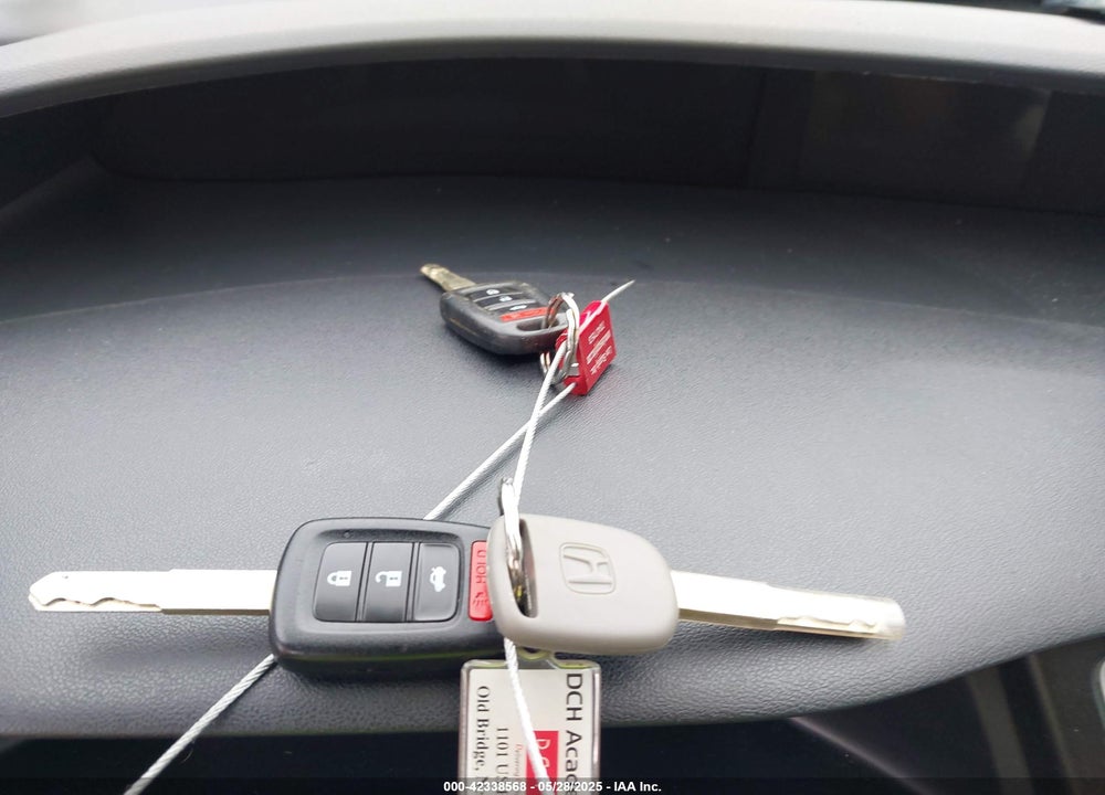 2015 HONDA CIVIC LX VIN: 19XFB2F5XFE219020