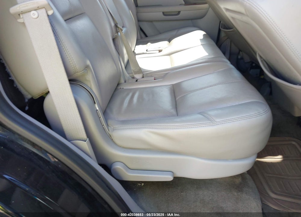 2011 GMC YUKON VIN: 1GKS2CE02BR345370