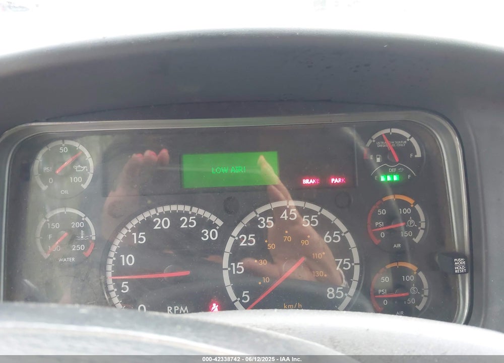 2016 FREIGHTLINER M2 106 MEDIUM DUTY VIN: 1FVHCYCY9GHHB6114