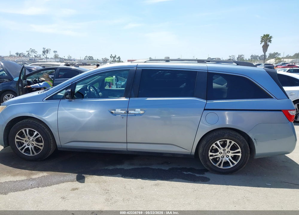 2011 HONDA ODYSSEY EX-L VIN: 5FNRL5H66BB081708
