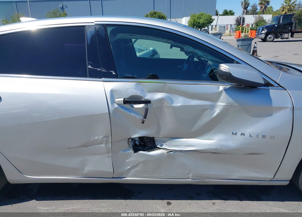 2018 CHEVROLET MALIBU VIN: 1G1ZD5ST7JF262248
