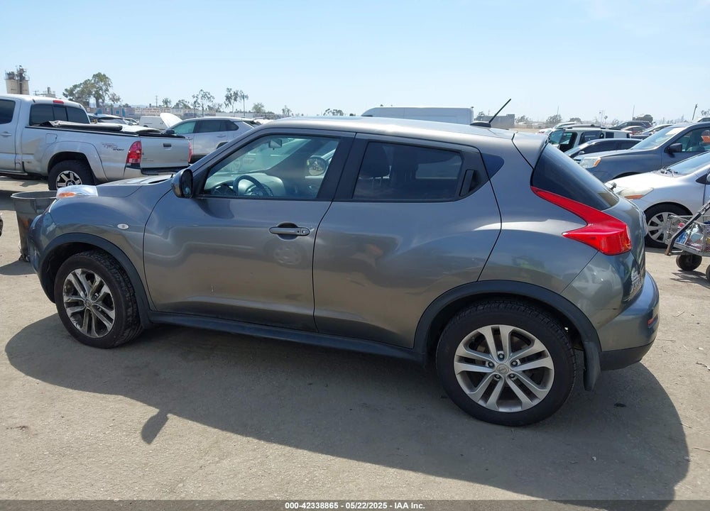 2011 NISSAN JUKE SV VIN: JN8AF5MVXBT017108