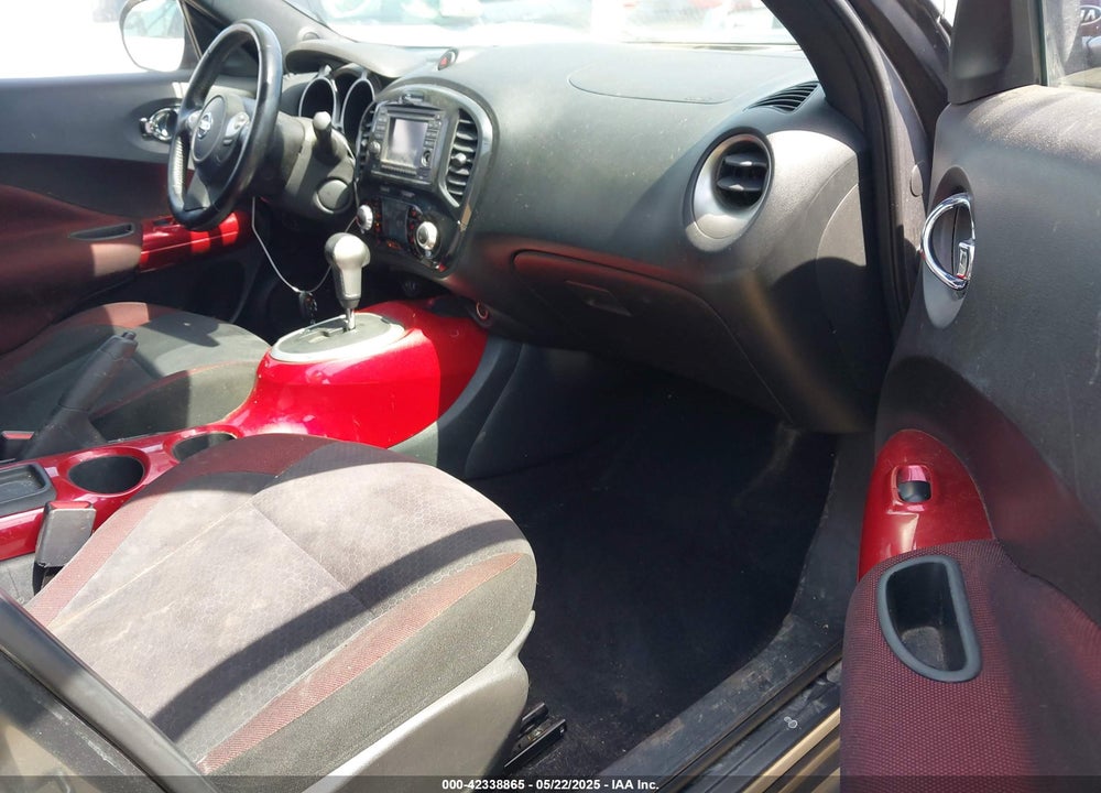 2011 NISSAN JUKE SV VIN: JN8AF5MVXBT017108