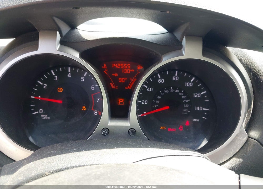 2011 NISSAN JUKE SV VIN: JN8AF5MVXBT017108